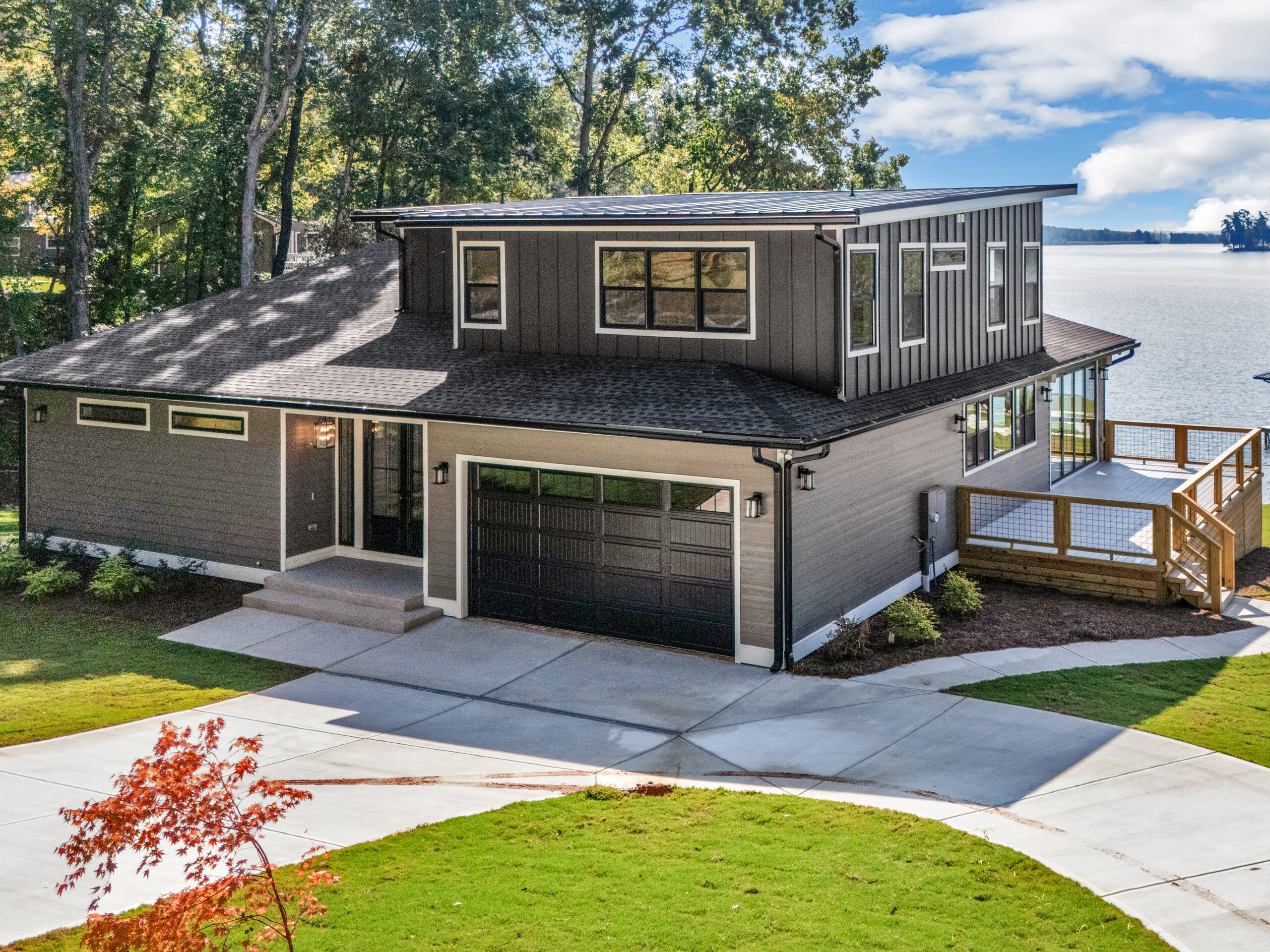 J&J Custom Homes — What Are the 5 Key Considerations When Planning a Lake House Build?
