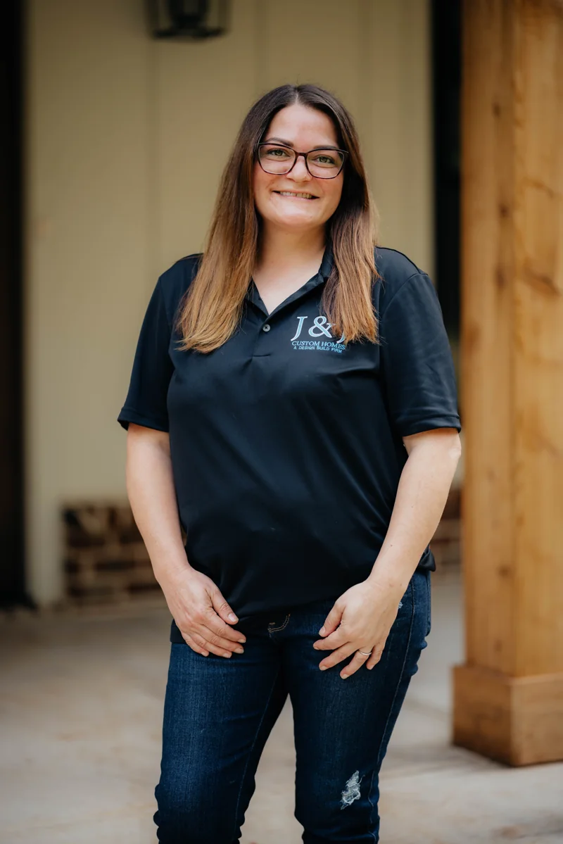 Keli, Permitting & Project Coordination at J&J Custom Homes