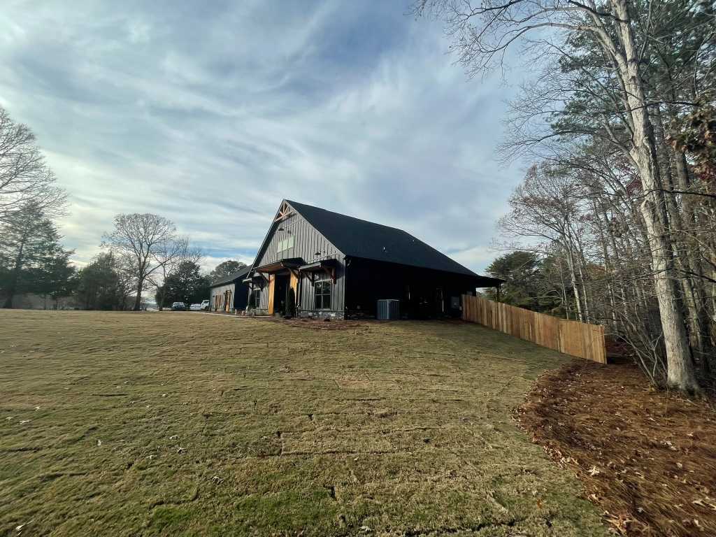 Barndo Social Circle Build — photo 84 — J&J Custom Homes