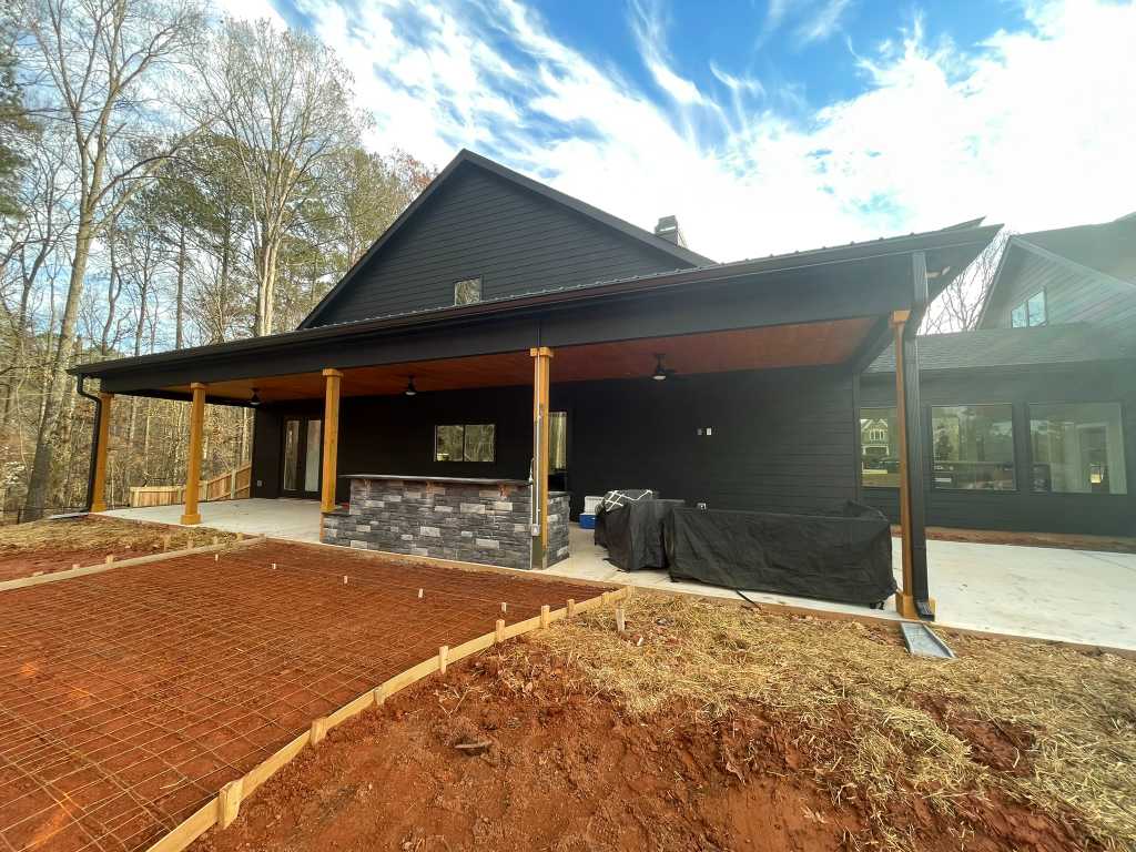 Barndo Social Circle Build — photo 89 — J&J Custom Homes