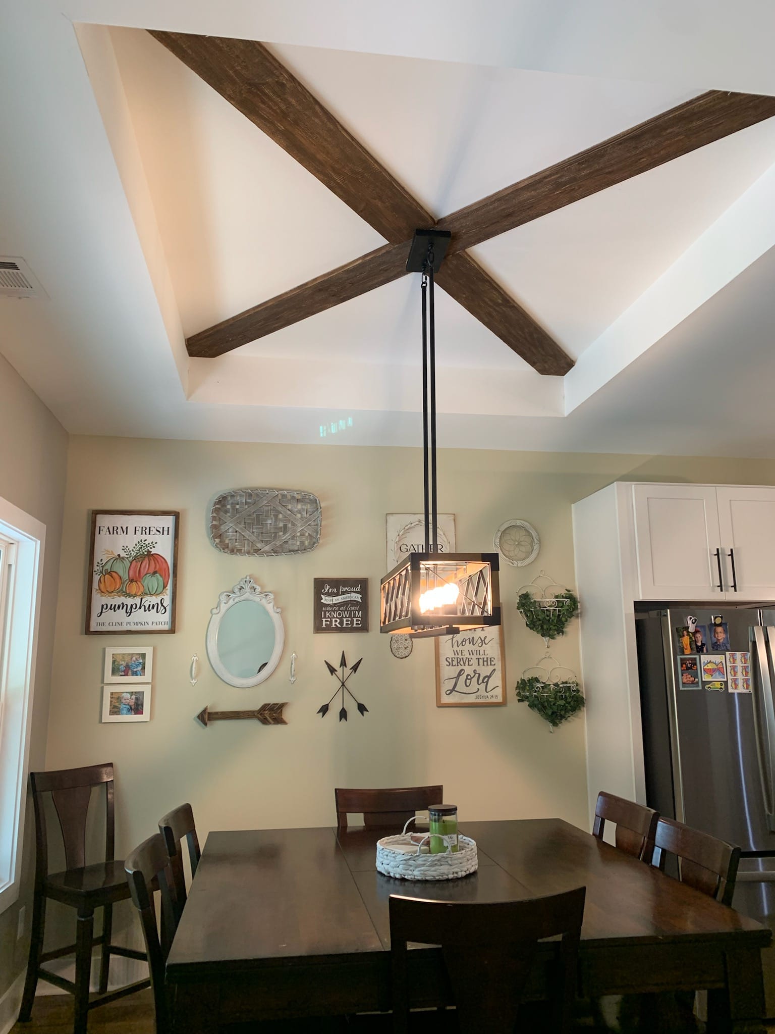 Showcase Elegant Cline Residence — photo 11 — J&J Custom Homes