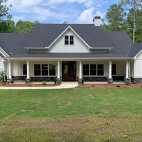 Showcase Elegant Cline Residence — photo 21 — J&J Custom Homes