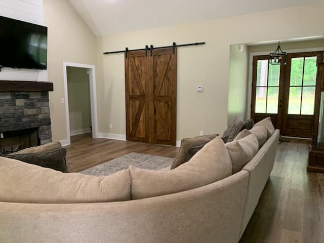 Showcase Elegant Cline Residence — photo 25 — J&J Custom Homes