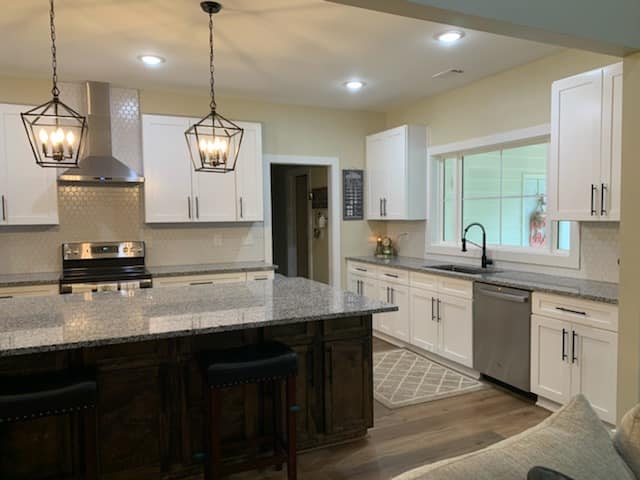 Showcase Elegant Cline Residence — photo 27 — J&J Custom Homes