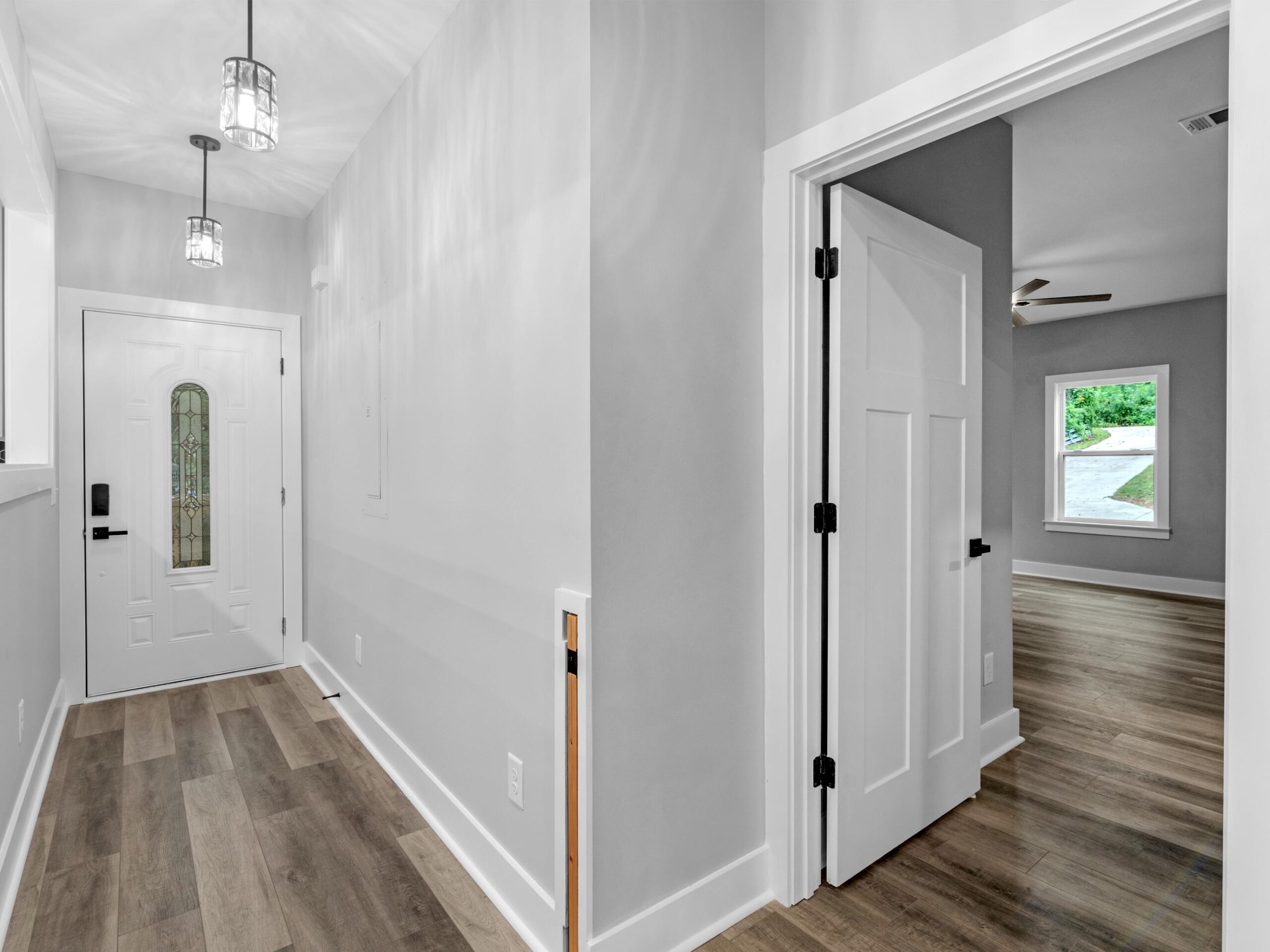 Elizabeth Monticello Residence — photo 8 — J&J Custom Homes