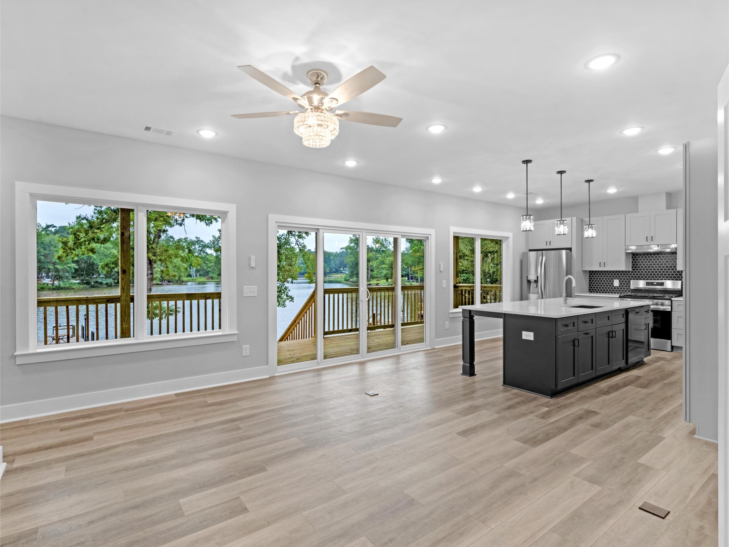 Elizabeth Monticello Residence — photo 16 — J&J Custom Homes