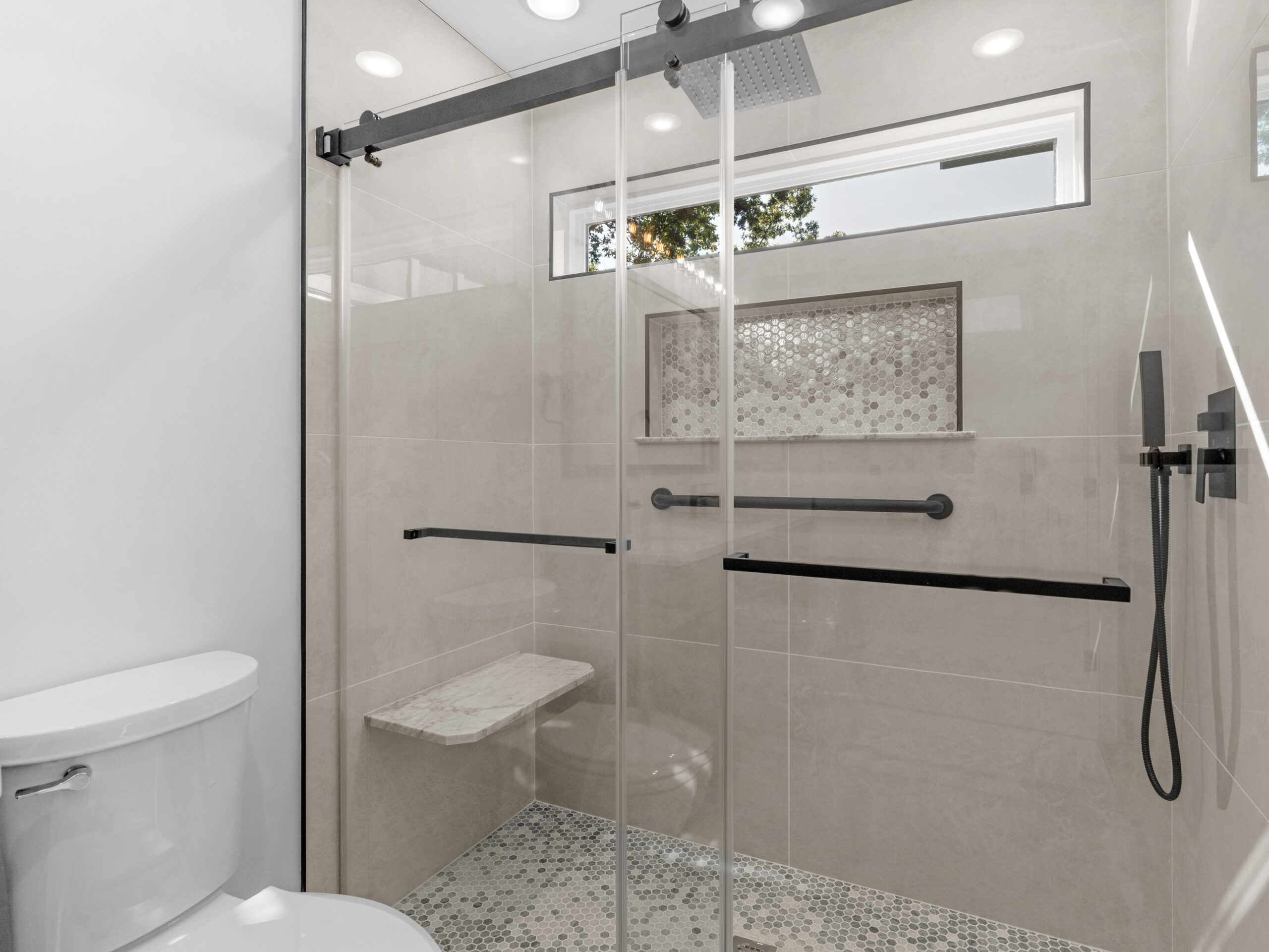 Ernest Monticello — photo 19 — J&J Custom Homes