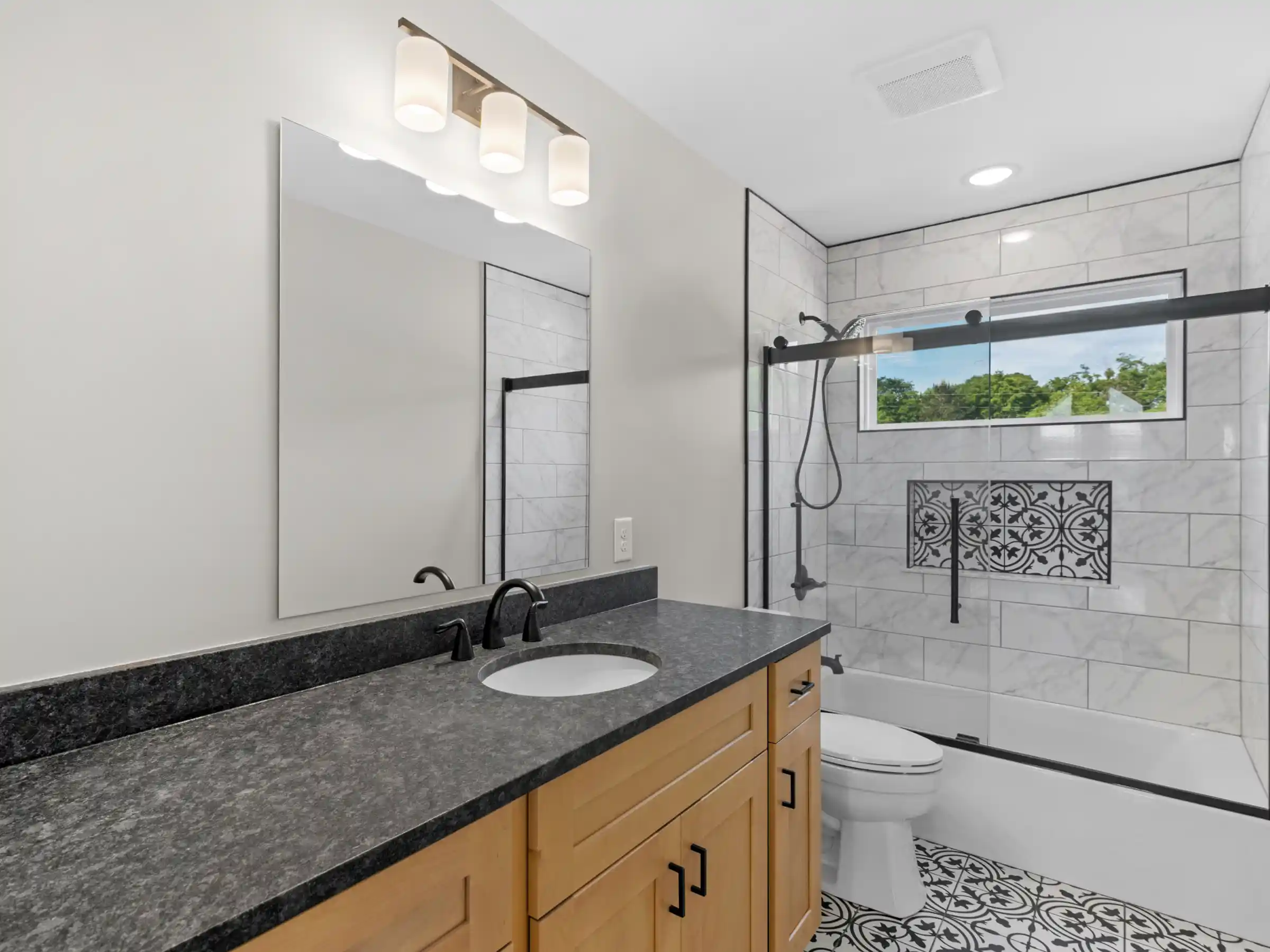 Lakeshore — photo 21 — J&J Custom Homes
