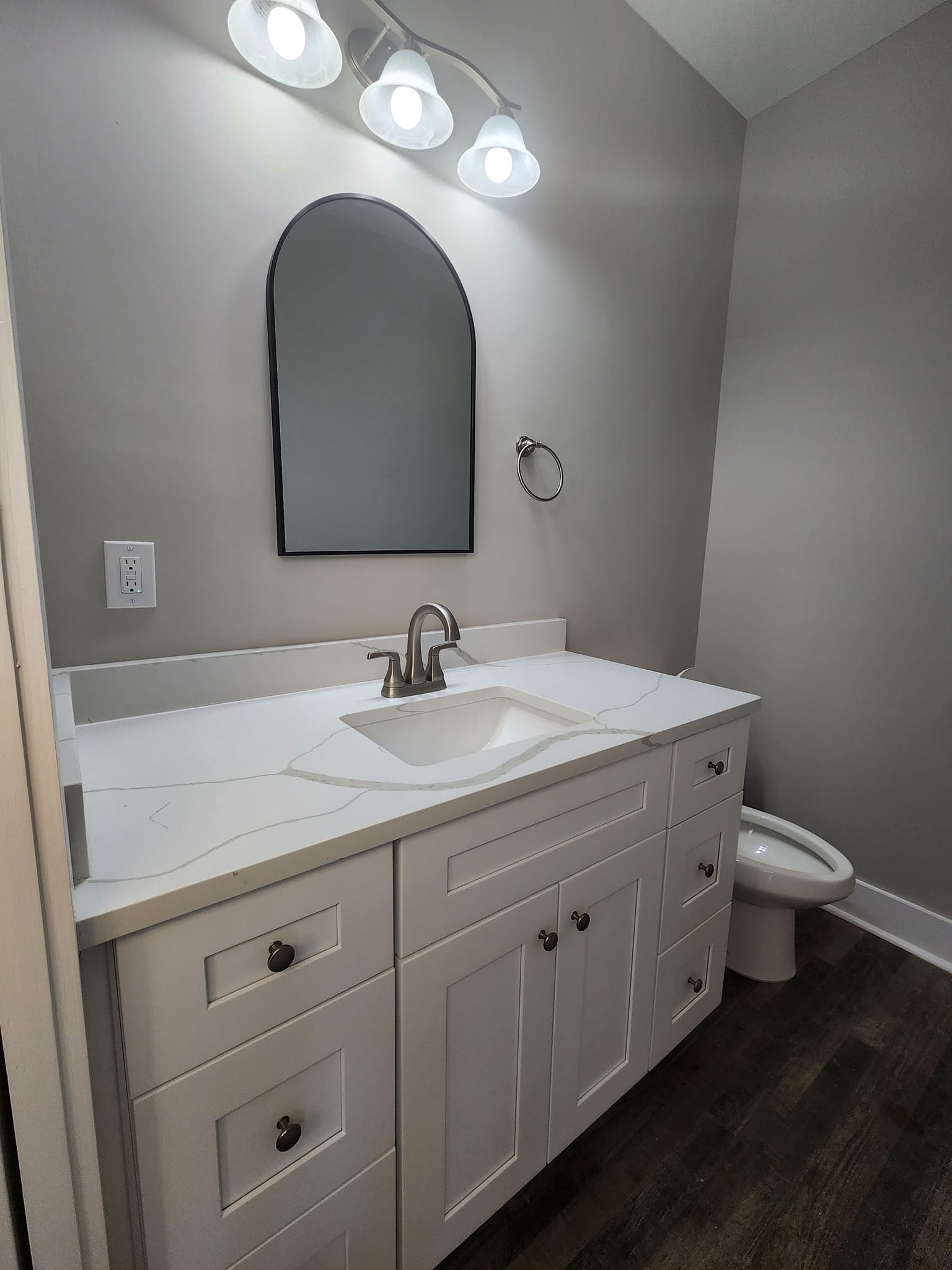 Winson Monticello Residence — photo 15 — J&J Custom Homes