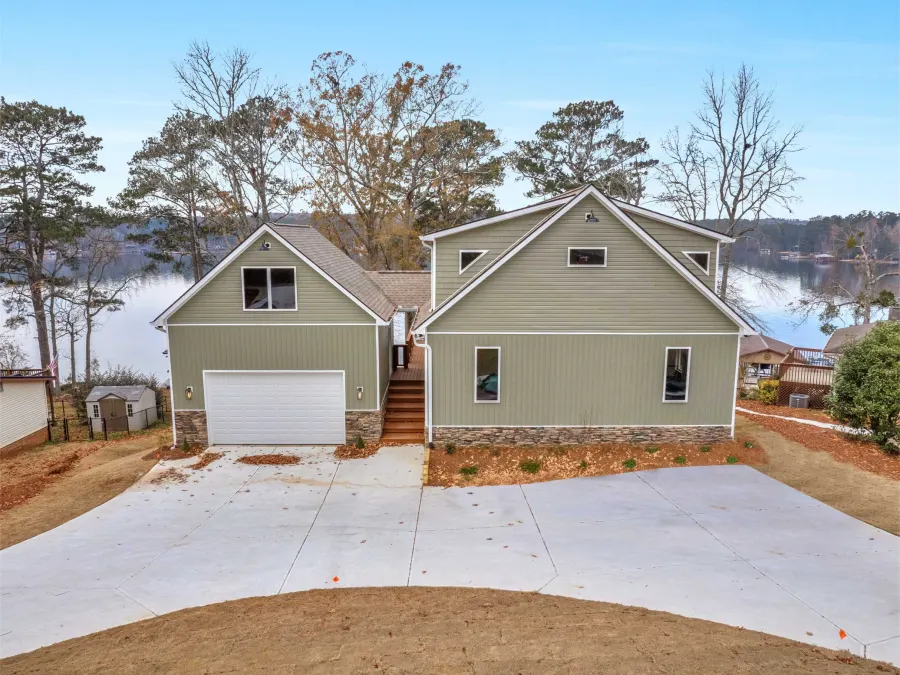 Lake House Builds — J&J Custom Homes