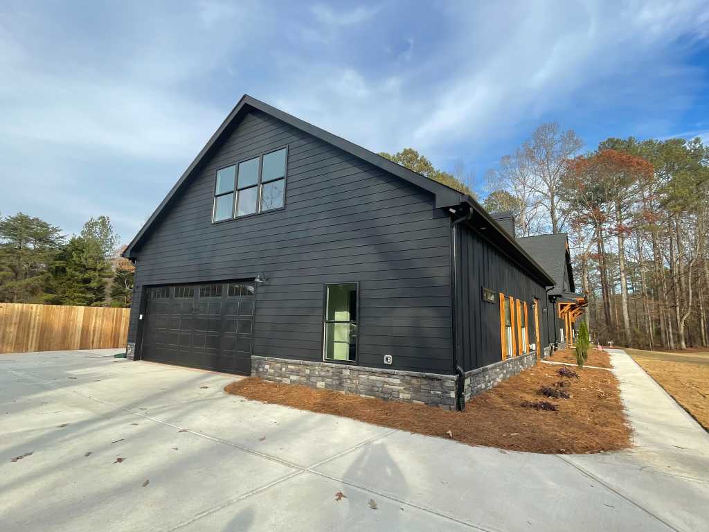 Barndominium exterior in Jasper County, Georgia